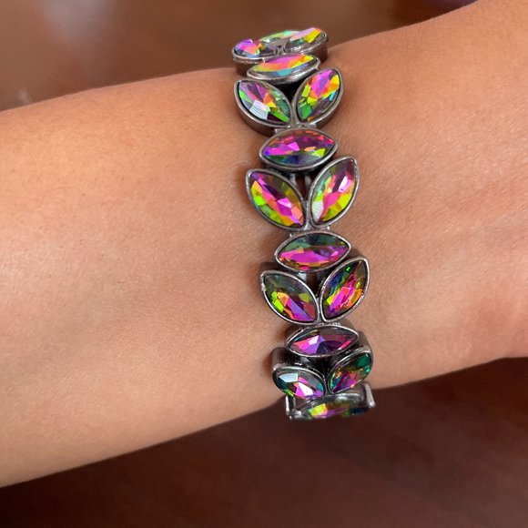 Paparazzi Gilded Gardens Multi Bracelet - Picture 1 of 3